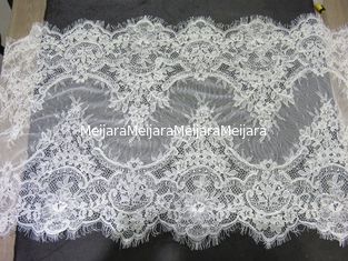 中国 美しい 44cm 短いコードのまつげのレースのトリムは/レースの生地を刺繍しました サプライヤー