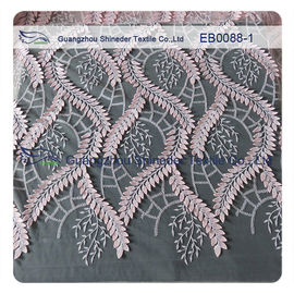 130CMのウェディング ドレスのための幅によって刺繍されるレースの生地70%のナイロン30%綿 サプライヤー