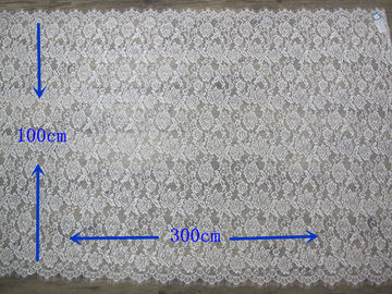 ナイロン物質的な顧客用ビーズの W 100 cm のまつげのレースの生地のトリム サプライヤー