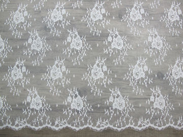 装飾 150cm x 150cm のための正方形のナイロンまつげのレースのトリム/服の絶妙なレース サプライヤー