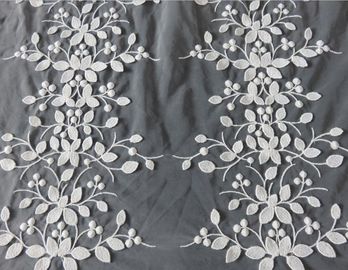衣服のための立体多色刷りの葉が多いパターン刺繍のレースの生地 サプライヤー