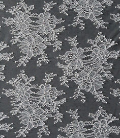150cmの幅の服のためのナイロン レースの生地の白い花の設計 サプライヤー