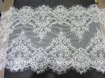 美しい 44cm 短いコードのまつげのレースのトリムは/レースの生地を刺繍しました サプライヤー