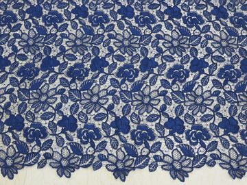ロイヤル ブルーのコードの女性の服のための花の刺繍されたレースの生地の手細工 サプライヤー